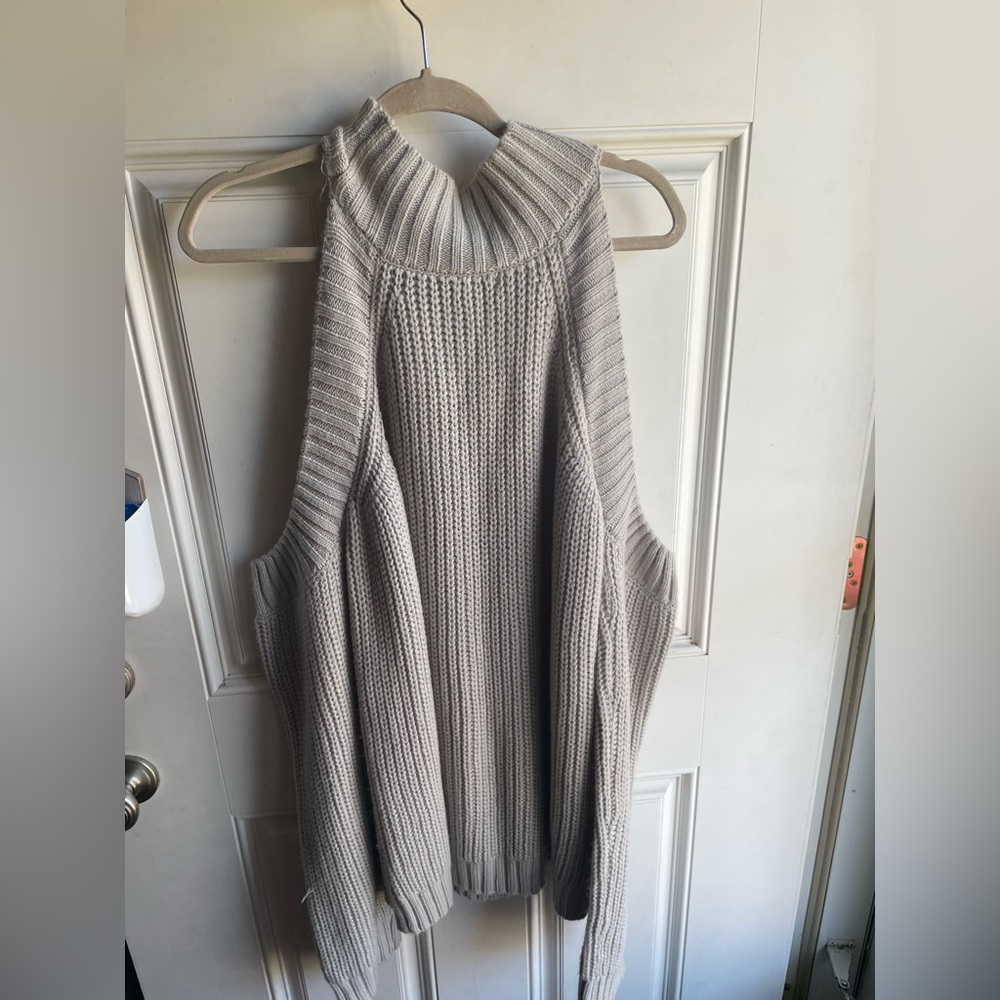 Chic Cream Women's Turtleneck Sweater